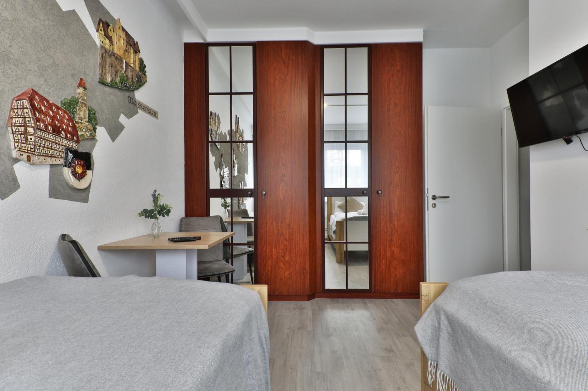 Moderne Ferienwohnungen - Service Wie Im Hotel 괴핑엔 외부 사진