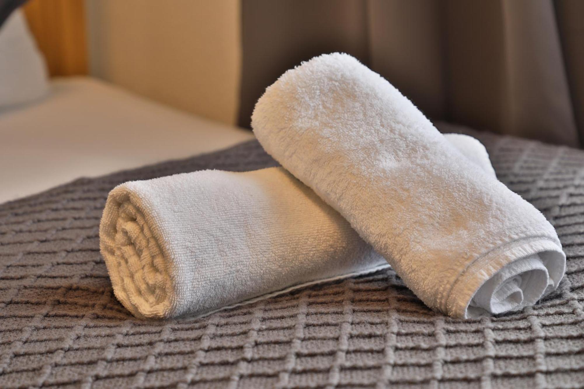 Moderne Ferienwohnungen - Service Wie Im Hotel 괴핑엔 외부 사진